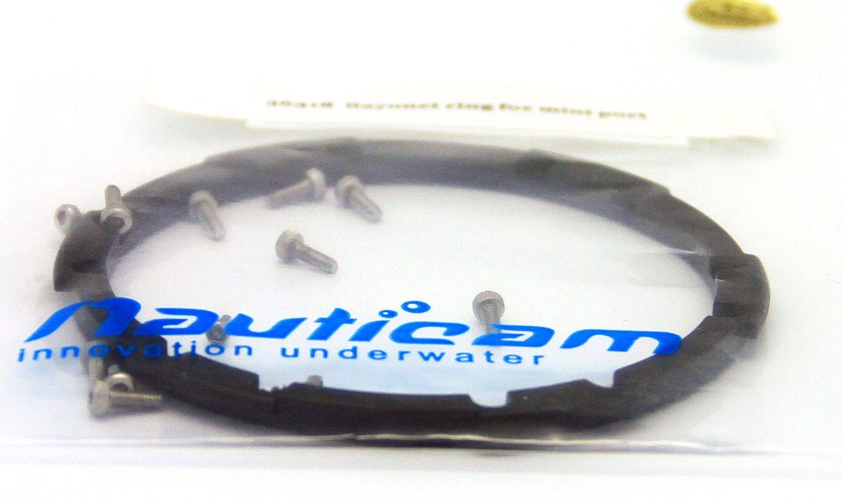 Bayonet ring for mini port